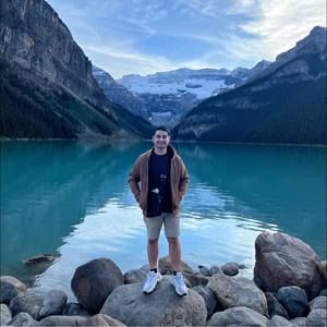 Meet your Posher, Mikee